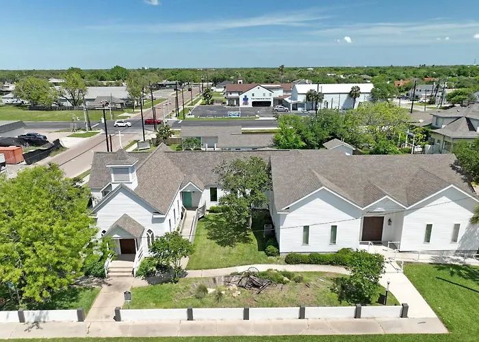 Oak Cottages 4