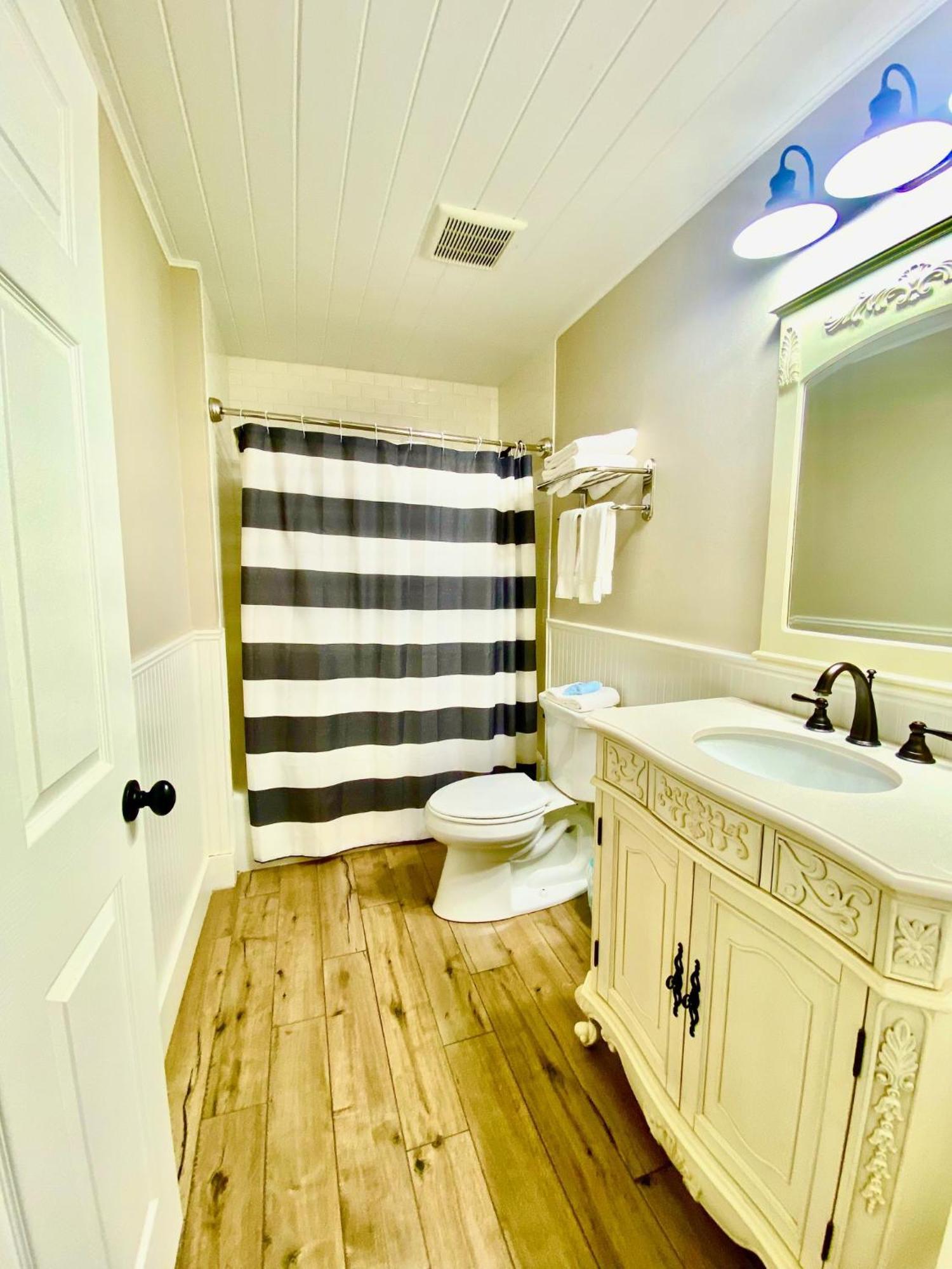Oak 4 * Rockport